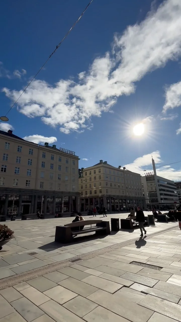 Torgallmenningen i Bergen sentrum — hjemmet til Torgallmenning Tannleger siden 1972